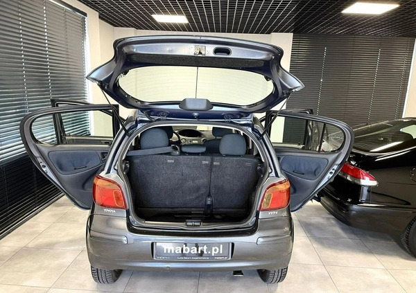 Toyota Yaris cena 14200 przebieg: 175000, rok produkcji 2005 z Koziegłowy małe 232